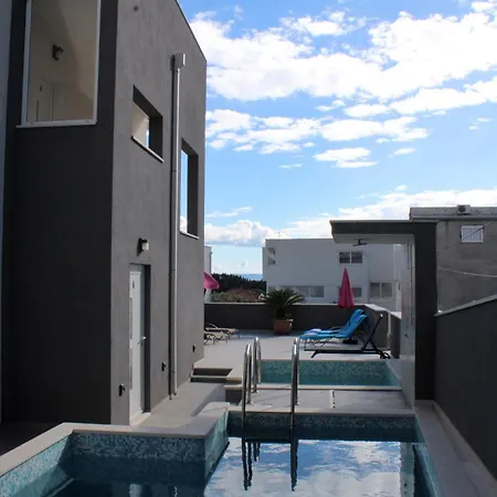 Apartmán Melassy 2 *