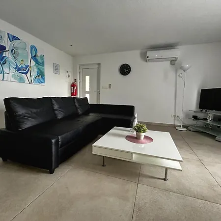 Melassy 2 Apartamento Makarska